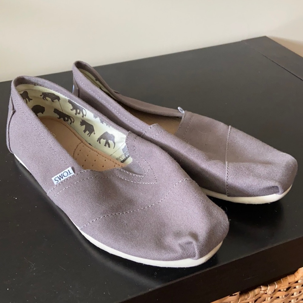 Authentic Toms shoes